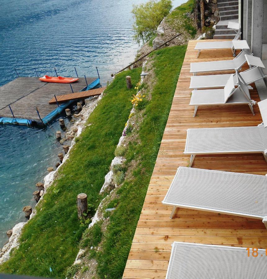 Albergo Mezzolago Exteriör bild