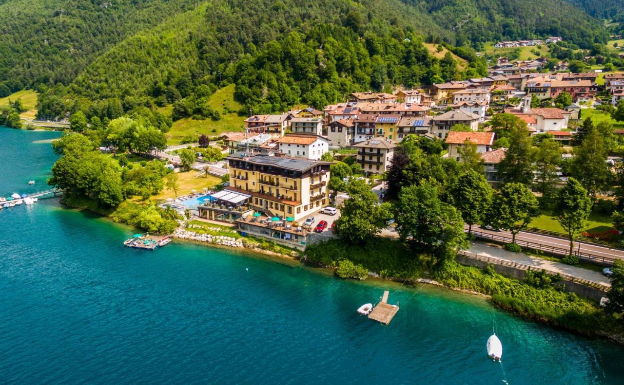 Albergo Mezzolago Exteriör bild